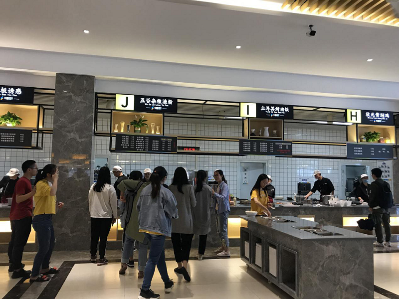 客戶對(duì)食堂承包經(jīng)營(yíng)者的基本要求有哪些？